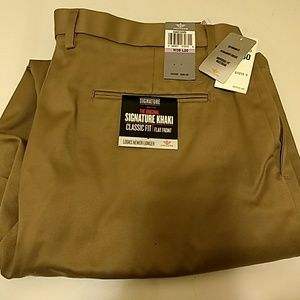 Dockers khaki flat front W38 L30 NEW!!!